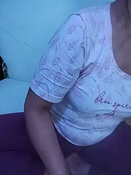 Snapshot of amira567 chatting on 3, 6, 2026 amira567 online show from 3, 6, 2026