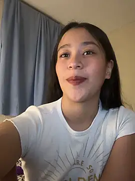 Snapshot of Meryxxxo chatting on 15, 6, 2026 Meryxxxo online show from 15, 6, 2026