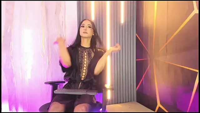 Miss Isa  online show from 23, 5, 2026