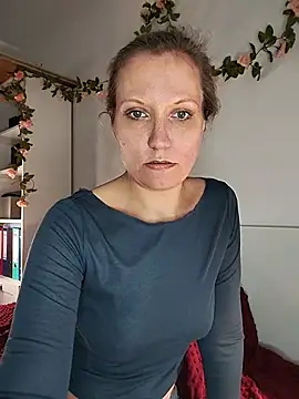 Candy Cougar online show from 13, 5, 2026