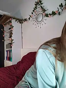 Candy Cougar online show from 15, 5, 2026