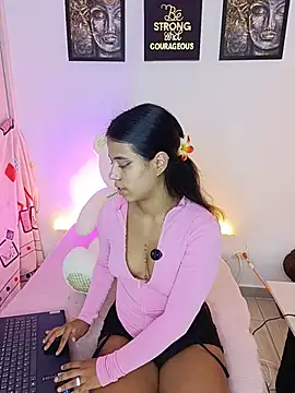 Raven stonee01 online show from 18, 6, 2026