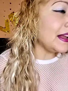 Snapshot of Venuss_Milf chatting on 13, 7, 2026 Venuss Milf online show from 13, 7, 2026
