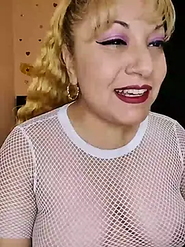 Snapshot of Venuss_Milf chatting on 17, 7, 2026 Venuss Milf online show from 17, 7, 2026