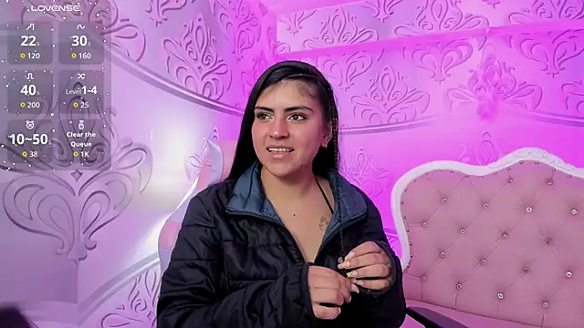 Snapshot of MishRaven chatting on 4, 8, 2026 MishRaven online show from 4, 8, 2026