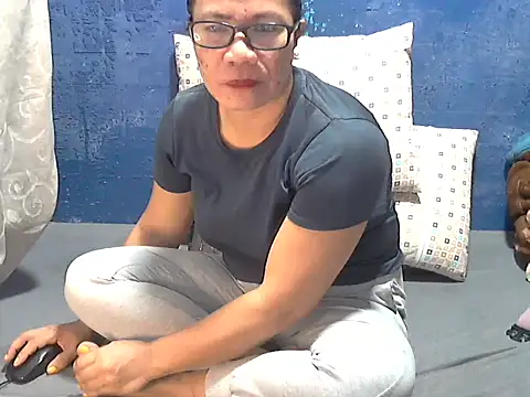 hotchilimom online show from 1, 6, 2026
