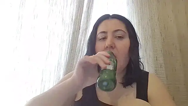 Snapshot of IsabellaJacobs chatting on 4, 6, 2026 IsabellaJacobs online show from 4, 6, 2026