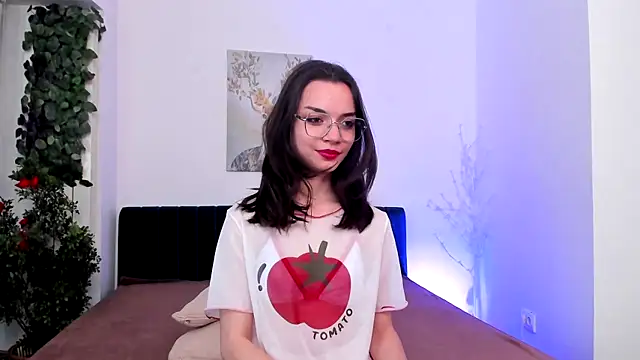 Mimi Petittte online show from 6, 5, 2026