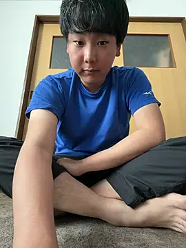 YuuYuu 010 online show from 16, 6, 2026