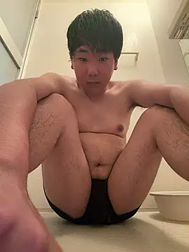 YuuYuu 010 online show from 31, 5, 2026