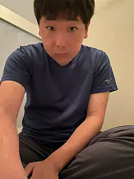 YuuYuu 010 online show from 8, 5, 2026