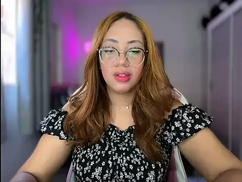 CutieVictoria online show from 4, 5, 2026