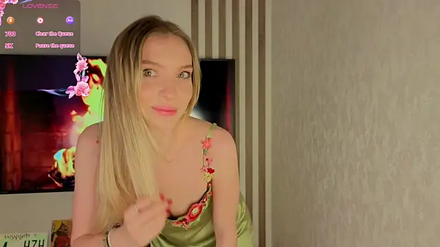 Snapshot of NikkiNicoleNyx chatting on 12, 5, 2026 NikkiNicoleNyx online show from 12, 5, 2026