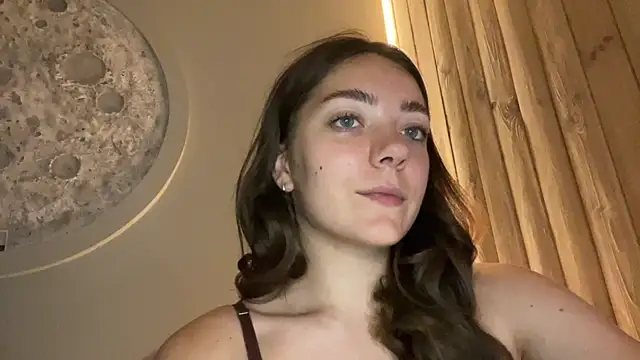 HoneyWithHeat1 online show from 23, 6, 2026