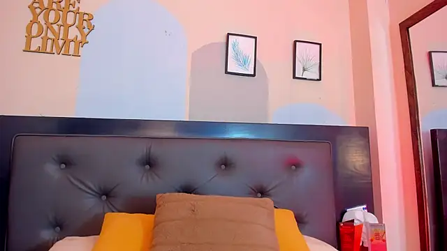 Boy Mathew online show from 18, 6, 2026