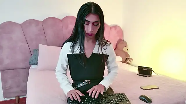Alexadomina22 online show from 3, 8, 2026
