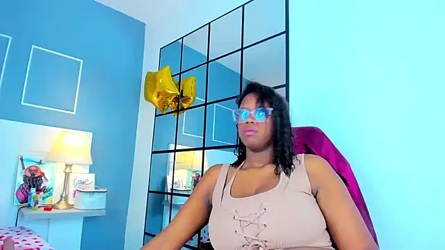 Snapshot of Miss_Khaleesi chatting on 23, 7, 2026 Miss Khaleesi online show from 23, 7, 2026