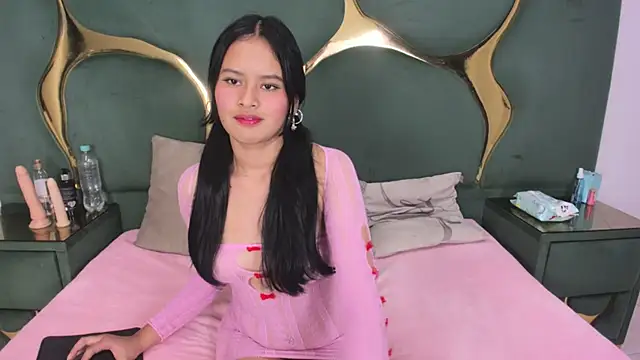 SweetLuna2 online show from 13, 7, 2026