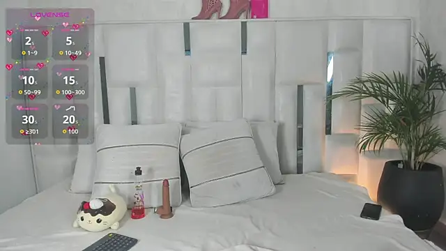 Violet vyx online show from 9, 7, 2026