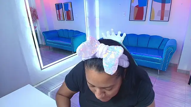 Isabella rows online show from 10, 6, 2026