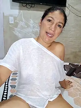 Snapshot of Rosa1079 chatting on 1, 6, 2026 Rosa1079 online show from 1, 6, 2026
