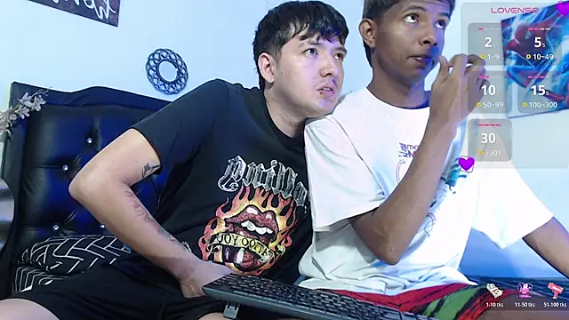 Santiago And Mick online show from 24, 7, 2026