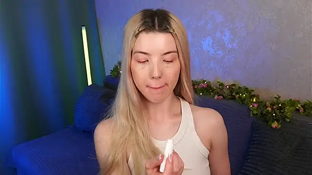 LindaThackerr online show from 24, 5, 2026
