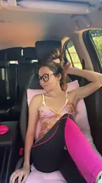 Mini girl do it better online show from 14, 6, 2026