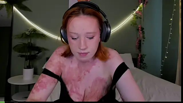 Maya foxy online show from 21, 6, 2026
