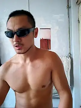 muscleboy63 online show from 14, 5, 2026