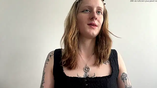 LaraLovely online show from 4, 6, 2026