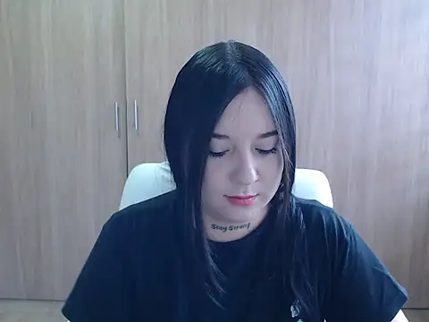Haileey ross online show from 18, 5, 2026