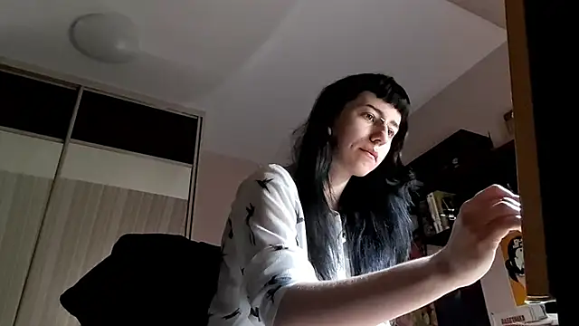 EthylAdkisson online show from 7, 5, 2026