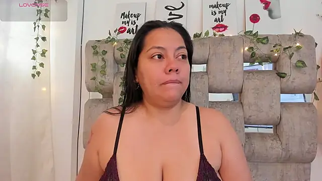 EmmyBellamy online show from 24, 6, 2026
