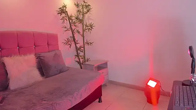 SoftPrincess online show from 5, 6, 2026