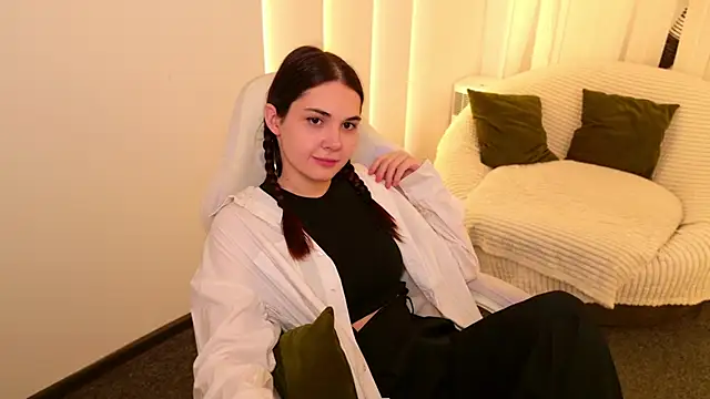 Snapshot of Sindell_cryell chatting on 4, 6, 2026 Sindell cryell online show from 4, 6, 2026