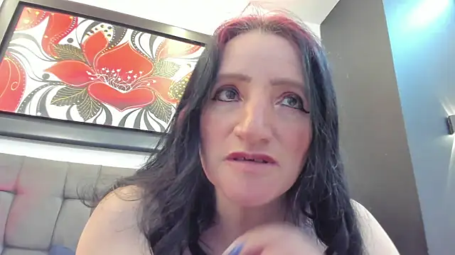 Snapshot of CloeMature chatting on 5, 7, 2026 CloeMature online show from 5, 7, 2026