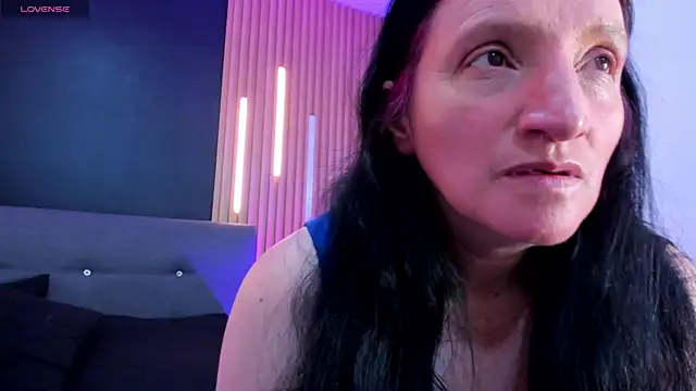 Snapshot of CloeMature chatting on 14, 6, 2026 CloeMature online show from 14, 6, 2026
