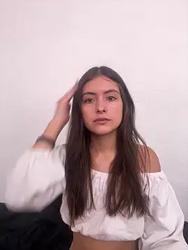 serenaa velvett online show from 20, 5, 2026