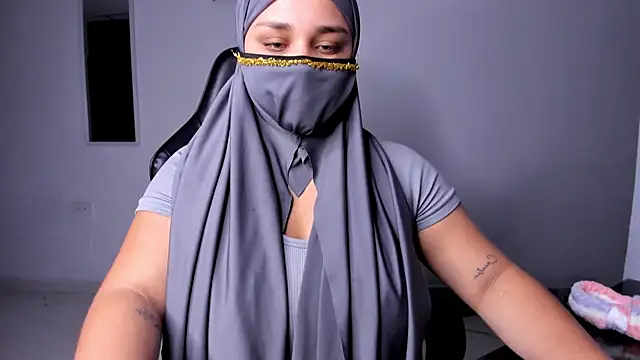 Snapshot of Salma_farouk chatting on 15, 6, 2026 Salma farouk online show from 15, 6, 2026