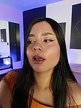 Snapshot of Eva-Apple chatting on 9, 5, 2026 Eva-Apple online show from 9, 5, 2026
