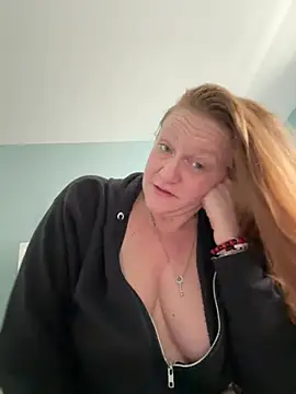 Kellilyn10 online show from 9, 6, 2026