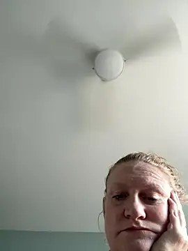 Kellilyn10 online show from 19, 6, 2026