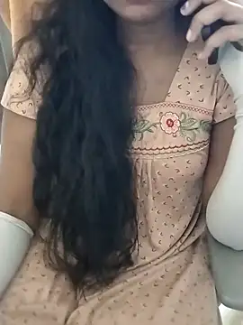 Snapshot of silksmitha- chatting on 9, 6, 2026 silksmitha- online show from 9, 6, 2026