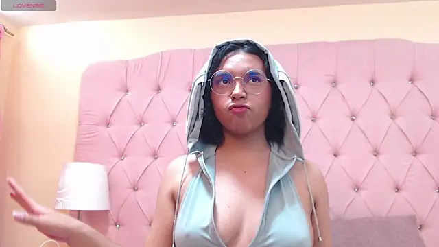Emmaa Lexx online show from 2, 6, 2026