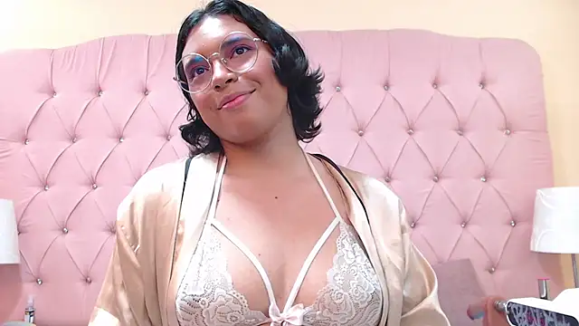 Emmaa Lexx online show from 11, 5, 2026