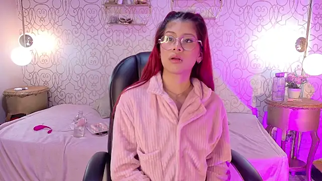 Snapshot of zoeecarter_ chatting on 13, 5, 2026 zoeecarter online show from 13, 5, 2026