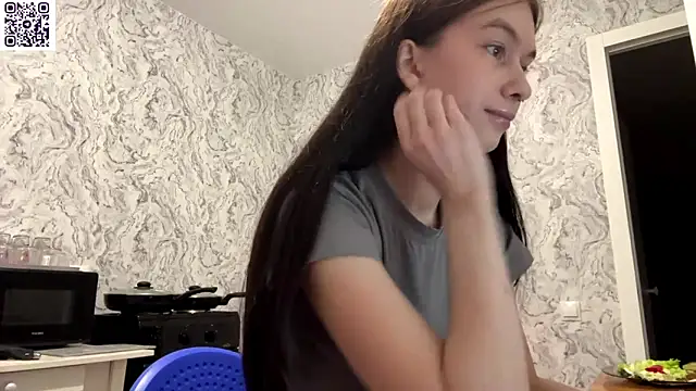 HinaDesire online show from 12, 5, 2026