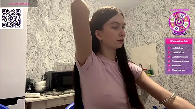 HinaDesire online show from 29, 5, 2026