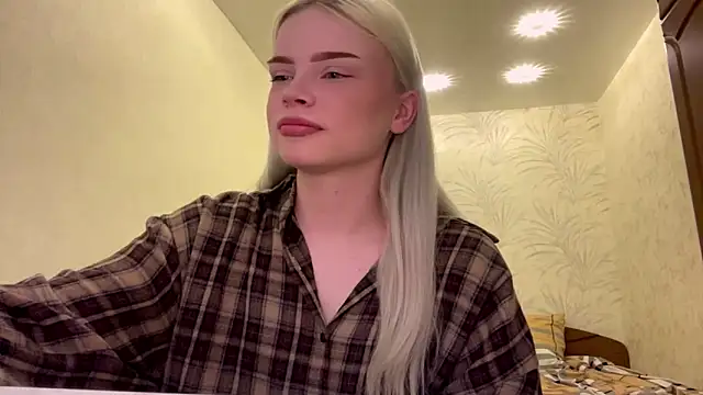 ShainaJoens online show from 6, 5, 2026